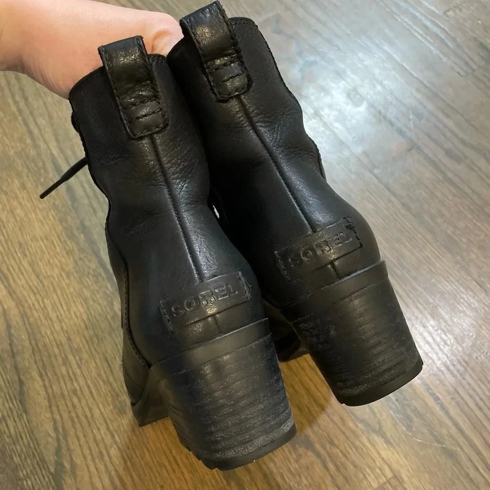 SOREL Women's Cate Lace Bootie Rain Boot Size 7.5 Black Waterproof Leather